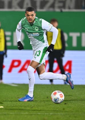 20 02 2026 Soccer Season 2025 2026 2 Soccer Bundesliga 23 Matchday SpVgg Greuther Fürth Kleeblatt SGF DSC Arminia Bielefeld Sportfoto Zink xwoxzix DFL regulations prohibit any use of photographs as image sequences and or quasi video only for editorial use Maximilian Solomon Dietz 33, SpVgg Greuther Fürth Freisteller Einzelbild