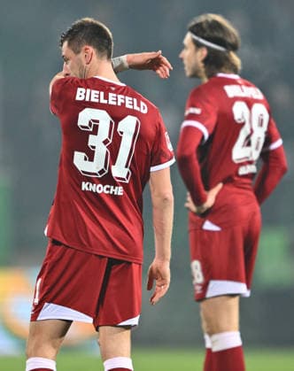 20 02 2026 Soccer Season 2025 2026 2 Soccer Bundesliga 23 Matchday SpVgg Greuther Fürth Kleeblatt SGF DSC Arminia Bielefeld Sportfoto Zink xwoxzix DFL regulations prohibit any use of photographs as image sequences and or quasi video only for editorial use Robin Knoche 31, Arminia Bielefeld disappointed disappointment