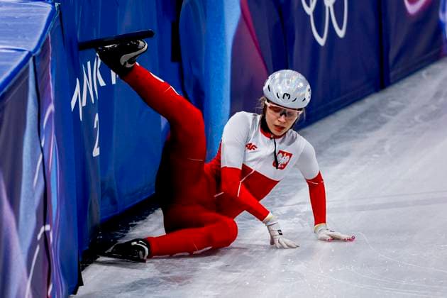 crash Gabriela Topolska of Poland Women s 1500m Quarterfinals, Milano Cortina 2026 Winter Olympics: Day 14, Short Track Speed skating, Eisschnelllauf - Milano Cortina 2026 Winter Olympics: Day 14, Milano Speed Skating Stadium, February 20, 2026, Milan, Italy.