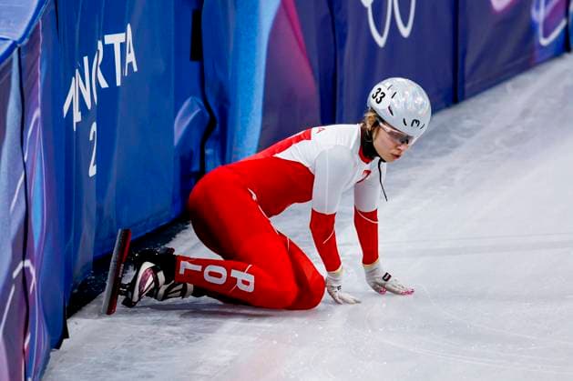 crash Gabriela Topolska of Poland Women s 1500m Quarterfinals, Milano Cortina 2026 Winter Olympics: Day 14, Short Track Speed skating, Eisschnelllauf - Milano Cortina 2026 Winter Olympics: Day 14, Milano Speed Skating Stadium, February 20, 2026, Milan, Italy.