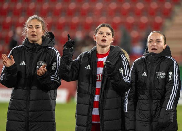 Soccer, Women, Season 2025 2026, Google Pixel Women Bundesliga 19 Matchday , 1 FC Union Berlin 1 FC Köln, f l Marina Georgieva 1 FC Union , Eileen Campbell 1 FC Union , Lisa Heiseler 1 FC Union , Cheering after final whistle, 20 02 2026, Copyright: xMatthiasxKochx