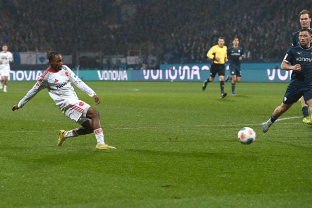 Mohamed Ali ZOMA N Goal chance, shot on the outer net, action, single action Football 2 Bundesliga, 23 Spieltag, matchday 23, VfL Bochum BO 1 FC Nuernberg 1 am 20 02 2026, Vonovia Ruhrstadion Bochum Germany DFL regulations prohibit any use of photographs as image sequences and or quasi video ÃÂ