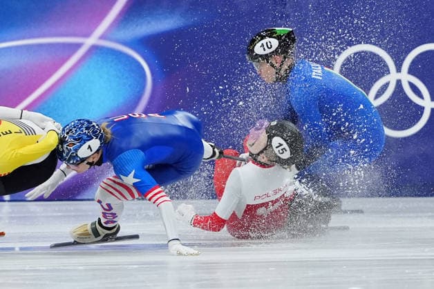 Italy s Arianna Fontana and Polish s Kamila Sellier during the Short Track Speed skating, Eisschnelllauf Women s 1500m at the Milano Cortina 2026 Winter Olympics, in Milan (Italy) February 20, 2026 (Photo Claudio Furlan LaPresse)  Copyright: xClaudioxFurlan LaPressex