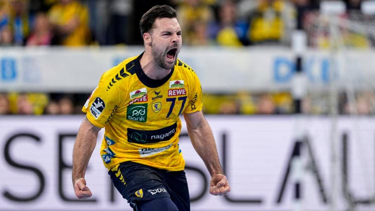 Goalscorer Dani Baijens RNL, 77 , Rhein Neckar Löwen player, celebrates a goal, cheer, cheer, goal celebration, celebrate the goal, goal, celebration, cheers about the goal, rejoicing, joy, optimistic, positive, game scene, highlight, single picture, single photo, action, action, 20 02 2026, Mannheim Germany , Handball, Bundesliga, Rhein Neckar Löwen TBV Lemgo Lippe xozx