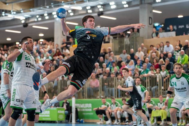 Handball I Men I Season 2025 2026 I 2 Bundesliga I 20 Matchday I HC Oppenweiler Backnang TUSEM Essen I 20 02 2026 Valentin Willner 5, TUSEM Essen im Wurf Backnang Murrtal Arena Baden Württemberg Germany Copyright: xLobeca MaxxPetershansx