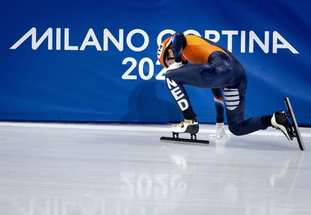 MILAN - Suzanne Schulting during the 1500-meter short track Speed skating, Eisschnelllauf semifinals at the Milan Ice Skating Arena at the Milan Winter Olympics. IRIS VAN DEN BROEK ANP xVIxANPxSportx xxANPxIVx 551312332 originalFilename: 551312332.jpg
