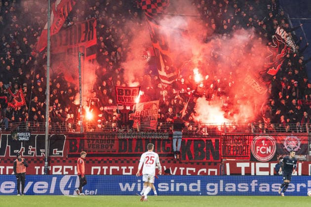 2 Fußball Bundesliga VfL Bochum 1 FC Nürnberg 20 02 2026 Fans of 1 FC Nürnberg, pyrotechnics 2 Fußball Bundesliga VfL Bochum 1 FC Nürnberg Vonovia Ruhrstadion, Bochum 20 02 2026 DFL regulations prohibit any use of photographs as image sequences and or quasi video Copyright: xBEAUTIFULxSPORTS Buriakovx