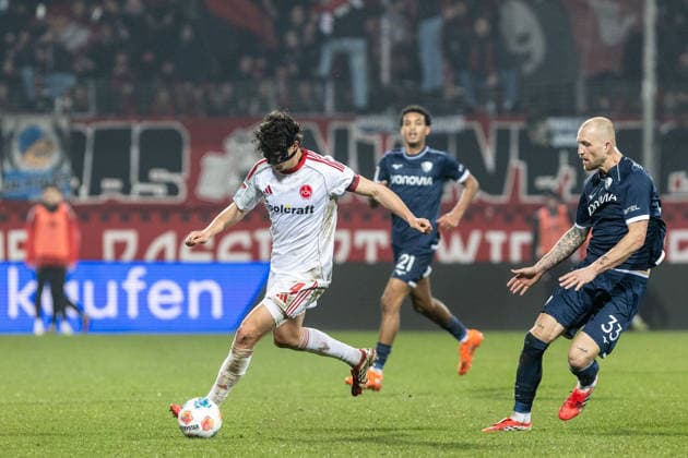 2 Fußball Bundesliga VfL Bochum 1 FC Nürnberg 20 02 2026 Fabio Gruber 1 FC Nürnberg, 4 , Philipp Hofmann VfL Bochum, 33 2 Fußball Bundesliga VfL Bochum 1 FC Nürnberg Vonovia Ruhrstadion, Bochum 20 02 2026 DFL regulations prohibit any use of photographs as image sequences and or quasi video Copyright: xBEAUTIFULxSPORTS Buriakovx