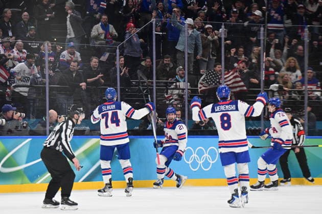 XXV Winter Olympic Games, Olympische Spiele, Olympia, OS in Milan, Italy, on February 20, 2026. Men s Ice hockey, Eishockey semifinal, USA vs Slovakia. Dylan Larkin of USA, center, celebrates a goal. (CTKxPhoto MichalxKamaryt) CTKPhotoP2026022010515  CTKPhotoP2026022010515