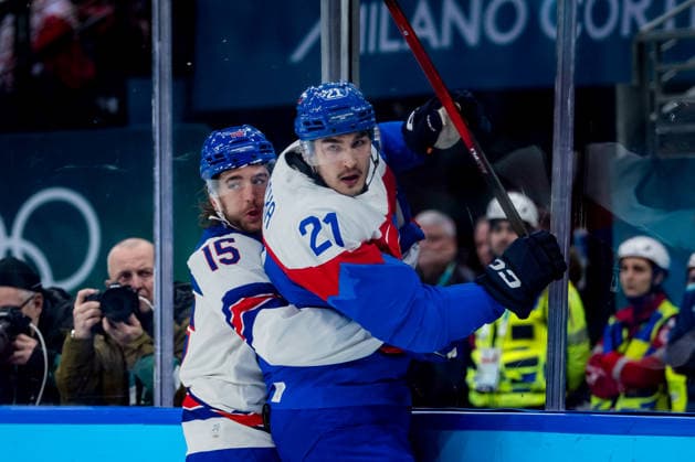 OLYMPICS - Winter Olympic Games, Olympische Spiele, Olympia, OS Milano Cortina 2026 MILAN,ITALY,20.FEB.26 - OLYMPICS, Ice hockey, Eishockey - Winter Olympic Games Milano Cortina 2026, semifinal, USA vs Slovakia, men. Image shows Noah Hanifin (USA) and Adam Ruzicka (SVK).  GEPAxpictures xMatthiasxTrinkl