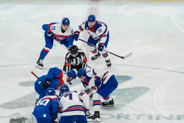 February 20, 2026, Milan, Lombardy, Italy: Team USA plays against Team Slovakia in the Mens Play-offs Semifinal game at the Milano Santagiulia Ice hockey, Eishockey Arena in MILAN, Italy during the 2026 Milano Cortina Winter Olympics. Milan Italy - ZUMAa161 20260220_oly_a161_058 Copyright: xWalterxG.xArcex