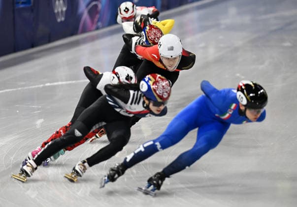 (260220) -- MILAN, Feb. 20, 2026 -- Zhang Chutong (C) of China competes during the short track Speed skating, Eisschnelllauf women s 1500m semifinal at the Milan-Cortina 2026 Olympic Winter games, Winterspiele,Spiele, Summer games in Milan, Italy, Feb. 20, 2026. ) (MICO2026)ITALY-MILAN-OLYMPIC WINTER GAMES-SHORT TRACK SPEED SKATING-WOMEN S 1500M-SEMIFINALS ChengxMin 