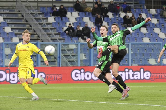 Domenico Berardi of US Sassuolo scores a goal on tapin after penalty during US Sassuolo vs Hellas Verona, 26Â° Serie A Enilive 2025-26 game at Mapei stadium - Citta del Tricolore in Reggio nell Emilia (RE), Italy, on February 20, 2026.  Copyright: xDavidexCasentini IPAxSportx xipa-agency.netx xx IPA_71793345 IPA_Agency_IPA71793345