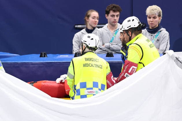 Winter Olympics - Kamila Sellier-Stormowska Violent Crash At Short Track Speed skating, Eisschnelllauf Women s 1500m Emergency services workers are seen taking care of Kamila Sellier-Stormowska of Poland following her crash and eye injury during the Short Track Speed Skating Women s 1500m Quarterfinals on day fourteen of the Milano Cortina 2026 Winter Olympics at Milano Speed Skating Stadium on February 20, 2026 in Milan, Italy. Photo by Alexis Jumeau ABACAPRESS.COM Milan Italy  Copyright: xJumeauxAlexis ABACAx