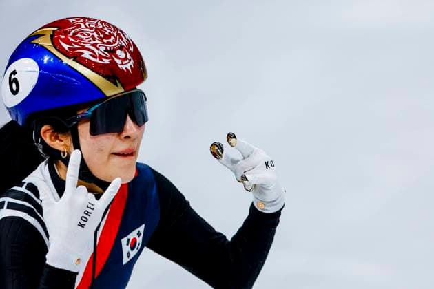 winner Gilli Kim of Republic of Korea celebrates after Women s 1500m Finals, Milano Cortina 2026 Winter Olympics: Day 14, Short Track Speed skating, Eisschnelllauf - Milano Cortina 2026 Winter Olympics: Day 14, Milano Speed Skating Stadium, February 20, 2026, Milan, Italy.