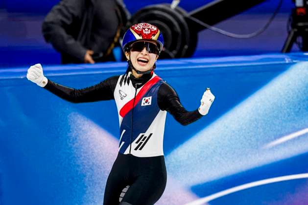 winner Gilli Kim of Republic of Korea celebrates after Women s 1500m Finals, Milano Cortina 2026 Winter Olympics: Day 14, Short Track Speed skating, Eisschnelllauf - Milano Cortina 2026 Winter Olympics: Day 14, Milano Speed Skating Stadium, February 20, 2026, Milan, Italy.