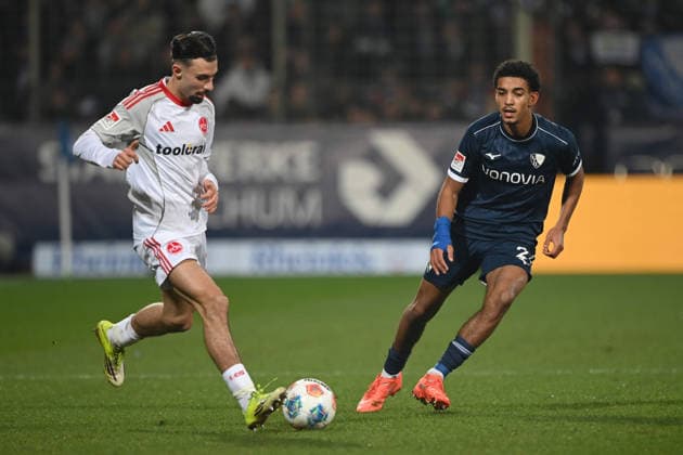 Berkay YILMAZ N vs Francis ONYEKA BO action, duel, Football 2 Bundesliga, 23 Matchday, matchday 23, VfL Bochum BO 1 FC Nuernberg 1 1 on 20 02 2026, Vonovia Ruhrstadion Bochum Germany DFL regulations prohibit any use of photographs as image sequences and or quasi video ÃÂ