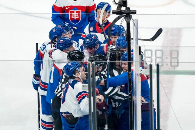 February 20, 2026, Milan, Lombardy, Italy: Matthew Tkachuk 19 of Team United States and Erik Cernak 81 of Team Slovakia fight during the 3rd period of their Mens Play-offs Semifinal game at the Milano Santagiulia Ice hockey, Eishockey Arena in MILAN, Italy during the 2026 Milano Cortina Winter Olympics. Team USA advances to the gold medal round defeating Team Slovakia 6:2. Olympics 2026: Milano Cortina: Ice Hockey Mens: Play Offs Semifinals: USA 6:2 SVK  - ZUMAa161 20260220_oly_a161_083 Copyright: xWalterxG.xArcex