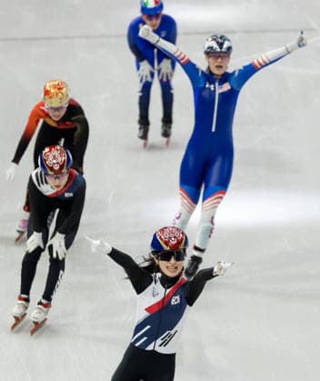 February 20, 2026, Milano, Lombardy, Italy: Gilli Kim (6) of the Republic of Korea crosses finish line winning the gold medal followed by Minjeong Choi (5) of the Republic of Korea and Corinne Stoddard (3) of the United States in the Short Track Speed skating, Eisschnelllauf Women 1500m Finals A during the 2026 Winter Olympics at the Milano Ice Skating Arena on Friday in Milano. Olympics 2026: Milano Cortina: Short Track Speed Skating Women s  - ZUMAj89_ 20260220_oly_j89_035 Copyright: xPaulxKitagakixJr.x