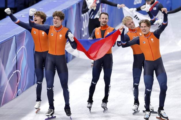 Milan Cortina Olympics: Short track Speed skating, Eisschnelllauf Members of the Dutch short track speed skating team celebrate after winning gold in the men s 5,000-meter relay at the Milan Cortina Olympics on Feb. 20, 2026, at Milano Ice Skating Arena in Milan.  A14AA0005310078P