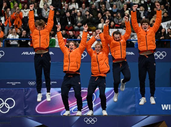 (260221) -- MILAN, Feb. 21, 2026 -- Gold medalists from the Netherlands celebrate during the awarding ceremony of the short track Speed skating, Eisschnelllauf men s 5000m relay at the Milan-Cortina 2026 Olympic Winter games, Winterspiele,Spiele, Summer games in Milan, Italy, Feb. 20, 2026. ) (MICO2026)ITALY-MILAN-OLYMPIC WINTER GAMES-SHORT TRACK SPEED SKATING-MEN S 5000M RELAY-FINALS ChengxMin 