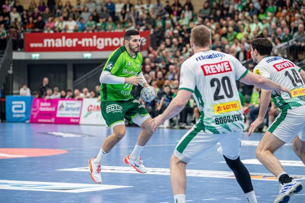 Handball Bundesliga HSG Wetzlar SC DHfK Leipzig, 20 02 26 Stefan Cavor HSG Wetzlar, 77 , William Bogojevic SC DHfK Leipzig, 20 , Marko Mamic SC DHfK Leipzig, 14 Handball Bundesliga HSG Wetzlar SC DHfK Leipzig Wetzlar, 20 02 26 Copyright: xBEAUTIFULxSPORTS Roeczeyx