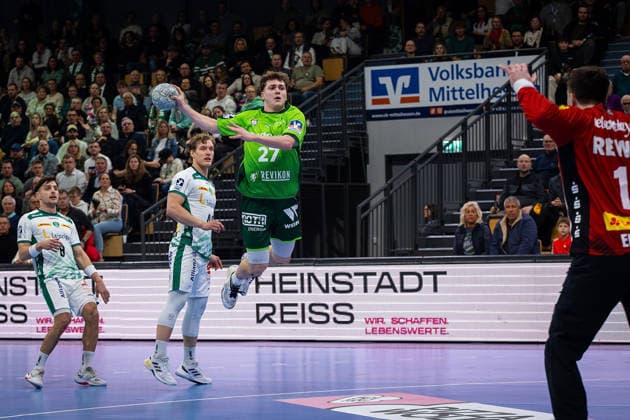 20 02 2026, xovx, Handball Daikin Handball Bundesliga, HSG Wetzlar SC DHfK Leipzig v l Lucas Krzikalla SC DHfK Leipzig , Blair Hinriksson SC DHfK Leipzig , Phil Spandau HSG Wetzlar , Domenico Ebner SC DHfK Leipzig Wetzlar Buderus Arena Hessen Germany EN