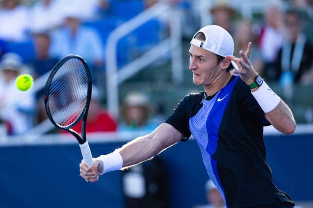 2026 Delray Beach Open - Day 5 - Sebastian Korda Of USA Defeats Casper Ruud Of Norway Sebastian Korda of the USA volleys against Casper Ruud of the USA during their match on Day 5 of the Delray Beach Open at the Delray Tennis Center in Delray Beach, Florida, on February 20, 2026. Delray Beach FL United States  Copyright: xMauricioxPaizx originalFilename:paiz-2026delr260220_npn5p.jpg