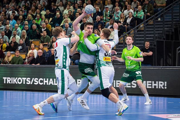 20 02 2026, xovx, Handball Daikin Handball Bundesliga, HSG Wetzlar SC DHfK Leipzig v l Tim Hertzfeld SC DHfK Leipzig , Filip Vistorop HSG Wetzlar , Franz Semper SC DHfK Leipzig , Dominik Mappes HSG Wetzlar Wetzlar Buderus Arena Hessen Germany EN