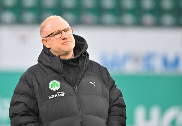 20 02 2026 Soccer Season 2025 2026 2 Soccer Bundesliga 23 Matchday SpVgg Greuther Fürth Kleeblatt SGF DSC Arminia Bielefeld Sportfoto Zink MeZi xmexzix DFL regulations prohibit any use of photographs as image sequences and or quasi video only for editorial use Heiko Vogel Trainer SpVgg Greuther Fürth