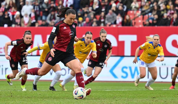 21 02 2026 Soccer season 2025 2026 1 Google Pixel Women Bundesliga 19 Matchday 1 FC Nuremberg FCN Club Clubfrauen FC Carl Zeiss Jena Sportfoto Zink xwoxzix Clara Fröhlich Froehlich 5, 1 FC Nuremberg FCN scores Goal Goal Shot to 1 0 by penalty kick Penalty kick