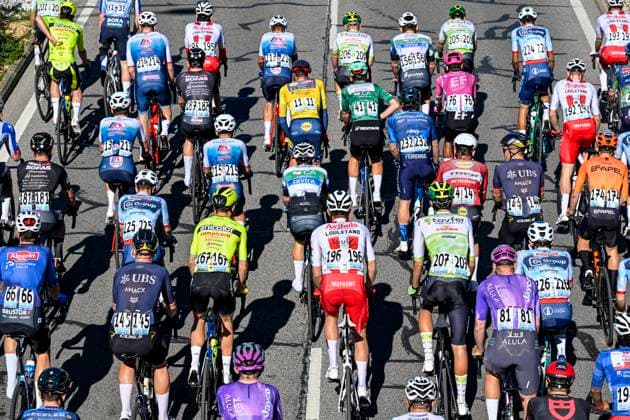 Volta Algarve 2026 Stage 4 LAGOS, PORTUGAL - FEBRUARY 21 : Illustration picture of the peloton during stage 4 of the 52th edition of Volta Algarve an UCI ProSeries 2.Pro cycling road race stage for Men Elite of 175.1 km with start in Albufeira and finish in Lagos on February 21, 2026 in Lagos, Portugal, 21 02 2026 ( Motordriver Guy De Vuyst - Lagos Portugal  Copyright: xNicoxVereeckenx