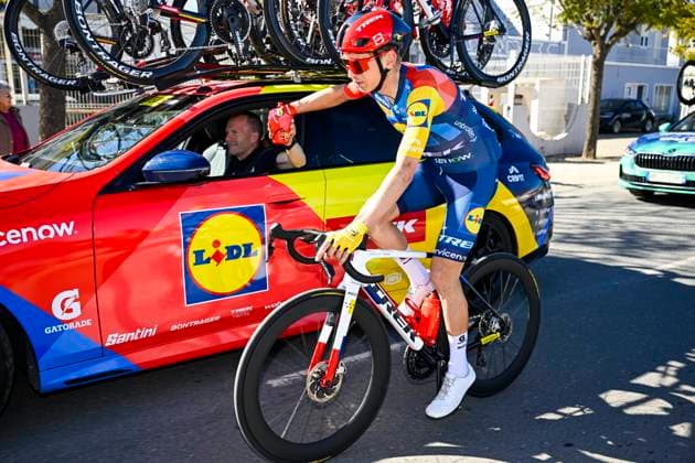 Volta Algarve 2026 Stage 4 LAGOS, PORTUGAL - FEBRUARY 21 : Kamna Lennard (GER) of Lidl - Trek with the team car during stage 4 of the 52th edition of Volta Algarve an UCI ProSeries 2.Pro cycling road race stage for Men Elite of 175.1 km with start in Albufeira and finish in Lagos on February 21, 2026 in Lagos, Portugal, 21 02 2026 ( Motordriver Guy De Vuyst - Lagos Portugal  Copyright: xNicoxVereeckenx