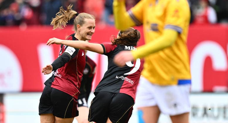 21 02 2026 Soccer season 2025 2026 1 Google Pixel Women Bundesliga 19 Matchday 1 FC Nuremberg FCN Club Clubfrauen FC Carl Zeiss Jena Sportfoto Zink xwoxzix Goal celebration Joy after goal Goal shot to 2 0 by Luisa Guttenberger 4, 1 FC Nuremberg FCN