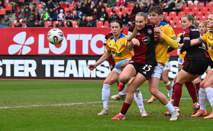 21 02 2026 Soccer Season 2025 2026 1 Google Pixel Women Bundesliga 19 Matchday 1 FC Nürnberg FCN Club Clubfrauen FC Carl Zeiss Jena Sportfoto Zink xwoxzix Emöke Emoeke Papai 15, 1 FC Nürnberg FCN Gwen Gwendolyn Mummert 27, FC Carl Zeiss Jena