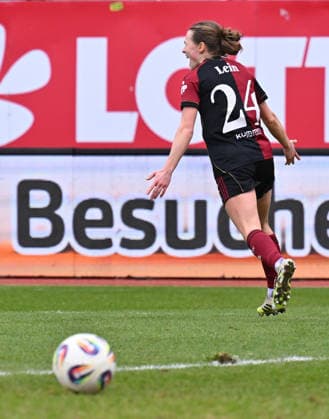 21 02 2026 Soccer season 2025 2026 1 Google Pixel Women Bundesliga 19 Matchday 1 FC Nürnberg FCN Club Clubfrauen FC Carl Zeiss Jena Sportfoto Zink xwoxzix Goal celebration Joy after goal Goal shot to 4 0 by Nastassja Lein 24, 1 FC Nürnberg FCN
