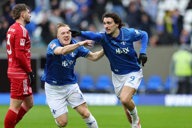 21 02 2026, Soccer 2 Bundesliga, SV Darmstadt 98 Fortuna Düsseldorf, emonline, emspor, despor, v l , Goal celebration to 1 0 by Fraser Hornby SV Darmstadt 98 , Goal celebration, celebrate the goal, Isac Lidberg SV Darmstadt 98 DFL DFB REGULATIONS PROHIBIT ANY USE OF PHOTOGRAPHS AS IMAGE SEQUENCES AND OR QUASI VIDEO xdcx Copyright: HMBxMedia Claus
