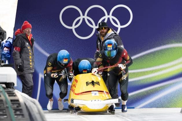 GER – Francesco Friedrich, Matthias Sommer, Alexander Schuller,Felix Straub, Viererbob der Männer bei den Olympischen Winterspielen Milano Cortina 2026 im Cortina Sliding Centre, Cortina dAmpezzo, Italien, am 21. Februar 2026. compete in the Mens Four-Man bobsleigh event at the Olympic Winter games, Winterspiele,Spiele, Summer games Milano Cortina 2026 at the Cortina Sliding Centre, Cortina dAmpezzo, Italy, on February 21, 2026. *** GER - Francesco Friedrich, Matthias Sommer, Alexander Schuller,Felix Straub, Mens Four Man bobsleigh at the Olympic Winter Games Milano Cortina 2026 at the Cortina Sliding Centre, Cortina dAmpezzo, Italy, on February 21, 2026 compete in the Mens Four Man bobsleigh event at the Olympic Winter Games Milano Cortina 2026 at the Cortina Sliding Centre, Cortina dAmpezzo, Italy, on February 21, 2026 Copyright: HMBxMedia MarcxNiemeyer