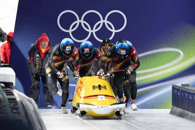 GER – Johannes Lochner, Thorsten Margis, Jörn Wenzel, Georg Fleischhauer, Viererbob der Männer bei den Olympischen Winterspielen Milano Cortina 2026 im Cortina Sliding Centre, Cortina dAmpezzo, Italien, am 21. Februar 2026. compete in the Mens Four-Man bobsleigh event at the Olympic Winter games, Winterspiele,Spiele, Summer games Milano Cortina 2026 at the Cortina Sliding Centre, Cortina dAmpezzo, Italy, on February 21, 2026. *** GER - Johannes Lochner, Thorsten Margis, Jörn Wenzel, Georg Fleischhauer, Mens Four Man bobsleigh at the Olympic Winter Games Milano Cortina 2026 at the Cortina Sliding Centre, Cortina dAmpezzo, Italy, on February 21, 2026 compete in the Mens Four Man bobsleigh event at the Olympic Winter Games Milano Cortina 2026 at the Cortina Sliding Centre, Cortina dAmpezzo, Italy, on February 21, 2026 Copyright: HMBxMedia MarcxNiemeyer
