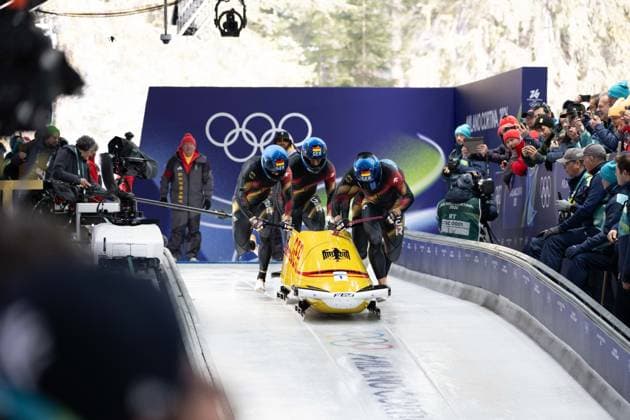 GER – Johannes Lochner, Thorsten Margis, Jörn Wenzel, Georg Fleischhauer, Viererbob der Männer bei den Olympischen Winterspielen Milano Cortina 2026 im Cortina Sliding Centre, Cortina dAmpezzo, Italien, am 21. Februar 2026. compete in the Mens Four-Man bobsleigh event at the Olympic Winter games, Winterspiele,Spiele, Summer games Milano Cortina 2026 at the Cortina Sliding Centre, Cortina dAmpezzo, Italy, on February 21, 2026. *** GER - Johannes Lochner, Thorsten Margis, Jörn Wenzel, Georg Fleischhauer, Mens Four Man bobsleigh at the Olympic Winter Games Milano Cortina 2026 at the Cortina Sliding Centre, Cortina dAmpezzo, Italy, on February 21, 2026 compete in the Mens Four Man bobsleigh event at the Olympic Winter Games Milano Cortina 2026 at the Cortina Sliding Centre, Cortina dAmpezzo, Italy, on February 21, 2026 Copyright: HMBxMedia MarcxNiemeyer