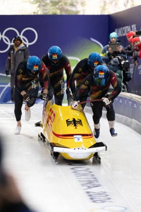 GER – Francesco Friedrich, Matthias Sommer, Alexander Schuller,Felix Straub, Viererbob der Männer bei den Olympischen Winterspielen Milano Cortina 2026 im Cortina Sliding Centre, Cortina dAmpezzo, Italien, am 21. Februar 2026. compete in the Mens Four-Man bobsleigh event at the Olympic Winter games, Winterspiele,Spiele, Summer games Milano Cortina 2026 at the Cortina Sliding Centre, Cortina dAmpezzo, Italy, on February 21, 2026. *** GER - Francesco Friedrich, Matthias Sommer, Alexander Schuller,Felix Straub, Mens Four Man bobsleigh at the Olympic Winter Games Milano Cortina 2026 at the Cortina Sliding Centre, Cortina dAmpezzo, Italy, on February 21, 2026 compete in the Mens Four Man bobsleigh event at the Olympic Winter Games Milano Cortina 2026 at the Cortina Sliding Centre, Cortina dAmpezzo, Italy, on February 21, 2026 Copyright: HMBxMedia MarcxNiemeyer