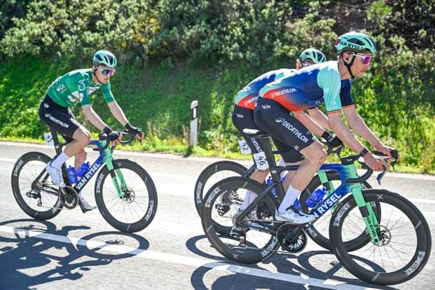 Volta Algarve 2026 Stage 4 LAGOS, PORTUGAL - FEBRUARY 21 : Naesen Oliver (BEL) of Decathlon CMA CGM Team, Seixas Paul (FRA) of Decathlon CMA CGM Team in action during stage 4 of the 52th edition of Volta Algarve an UCI ProSeries 2.Pro cycling road race stage for Men Elite of 175.1 km with start in Albufeira and finish in Lagos on February 21, 2026 in Lagos, Portugal, 21 02 2026 ( Motordriver Guy De Vuyst - Lagos Portugal  Copyright: xNicoxVereeckenx