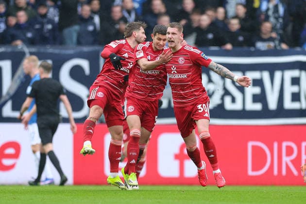 21 02 2026, Soccer 2 Bundesliga, SV Darmstadt 98 Fortuna Düsseldorf, emonline, emspor, despor, v l , Goal celebration, celebrate the goal DFL DFB REGULATIONS PROHIBIT ANY USE OF PHOTOGRAPHS AS IMAGE SEQUENCES AND OR QUASI VIDEO xdcx Copyright: HMBxMedia Claus