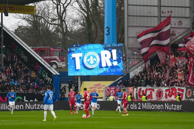 2 Bundesliga SV Darmstadt 98 vs Fortuna Düsseldorf, Merck Stadion am Böllenfalltor, 21 02 2026 Goal for 1 0 for Darmstadt 98 by Fraser Hornby SV Darmstadt 98, 9 2 Bundesliga SV Darmstadt 98 vs Fortuna Düsseldorf, Merck Stadion am Böllenfalltor, 21 02 2026 DFB DFL REGULATIONS PROHIBIT ANY USE OF PHOTOGRAPHS AS IMAGE SEQUENCES AND OR QUASI VIDEO Copyright: xBEAUTILUSxSPORTS Hillx