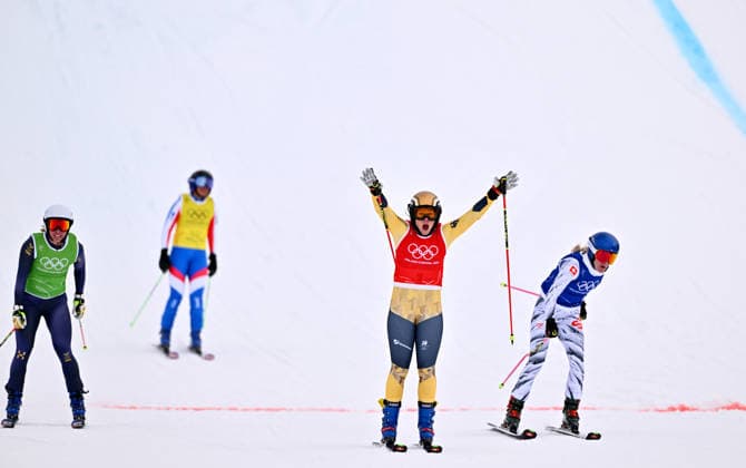 (260220) -- LIVIGNO, Feb. 20, 2026 -- Daniela Maier (2nd R) of Germany celebrates during the big final of the freestyle skiing women s ski cross event at the Milan-Cortina 2026 Olympic Winter games, Winterspiele,Spiele, Summer games in Livigno, Italy, Feb. 20, 2026. ) (MICO2026)ITALY-LIVIGNO-OLYMPIC WINTER GAMES-FREESTYLE SKIING-WOMEN S SKI CROSS ZhangxHongxiang 