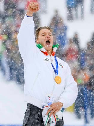 OLYMPICS - Winter Olympic Games, Olympische Spiele, Olympia, OS Milano Cortina 2026 LIVIGNO,ITALY,21.FEB.26 - OLYMPICS, FREE SKI, FREESTYLE SKIING - Winter Olympic Games Milano Cortina 2026, Skicross, men, final, medal ceremony. Image shows the rejoicing of Simone Deromedis (ITA).  GEPAxpictures xWolfgangxGrebien