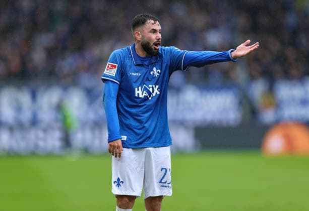 21 02 2026, Fußball 2 Bundesliga, SV Darmstadt 98 Fortuna Düsseldorf, emonline, emspor, despor, v l , Marco Richter SV Darmstadt 98 gibt Anweisungen, gestikuliert, mit den Armen gestikulieren, gives instructions, gesticulate DFL DFB REGULATIONS PROHIBIT ANY USE OF PHOTOGRAPHS AS IMAGE SEQUENCES AND OR QUASI VIDEO xdcx Copyright: HMBxMedia Claus