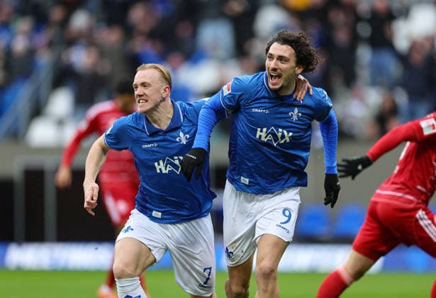 21 02 2026, Soccer 2 Bundesliga, SV Darmstadt 98 Fortuna Düsseldorf, emonline, emspor, despor, v l , Goal celebration to 1 0 by Fraser Hornby SV Darmstadt 98 , Goal celebration, celebrate the goal, Isac Lidberg SV Darmstadt 98 DFL DFB REGULATIONS PROHIBIT ANY USE OF PHOTOGRAPHS AS IMAGE SEQUENCES AND OR QUASI VIDEO xdcx Copyright: HMBxMedia Claus