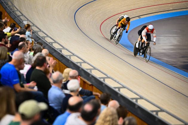 2026 British Cycling Lloyds National Track Championships Picture by Olly Hassell SWpix.com - 21 02 2026 - 2026 British Cycling Lloyds National Track Championships - National Cycling Centre, Manchester, England - Sprint - M Para B Qualifying - Frederick Ireland, Josh Matten (Graham Weigh Racing) Copyright: x xSWpix.comx(t axPhotographyxHubxLtd)xOllyxHassell SWpix.comx SWP-3203-0583