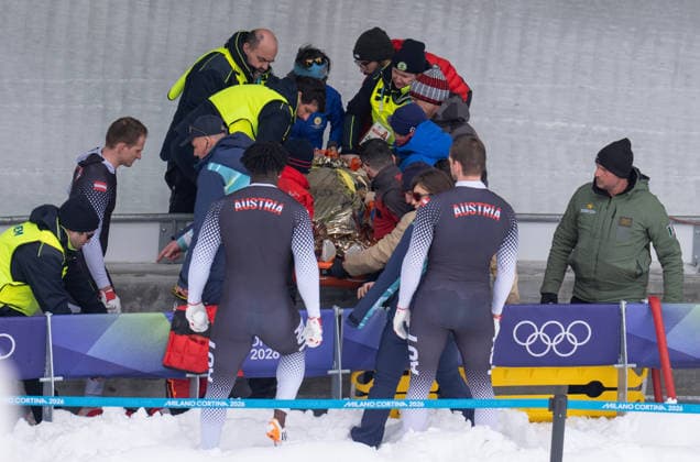 Milano Cortina 2026, Bobsleigh, men, four-man bobsleigh, fall of Jakob Mandlbauer, Austria